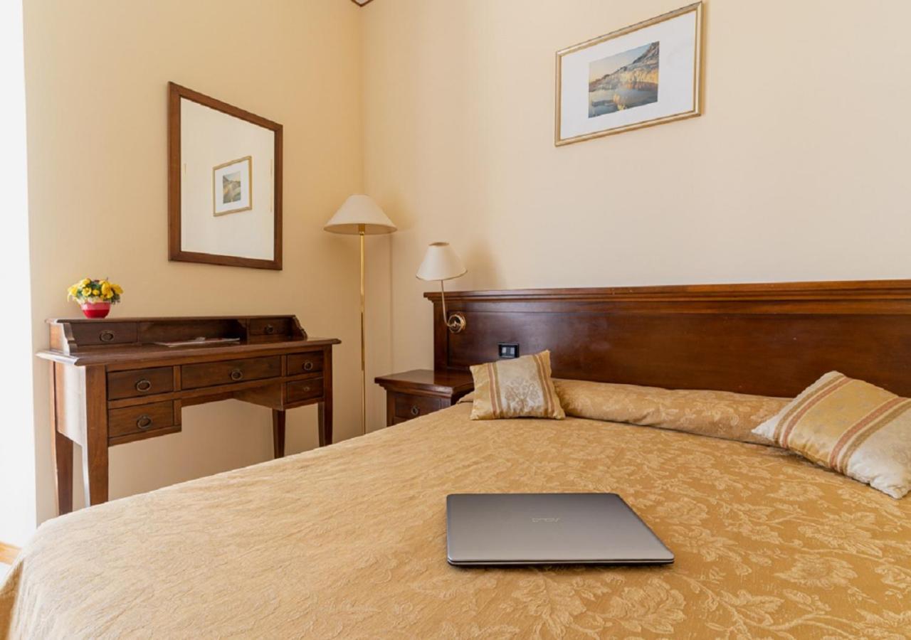Hotel Villa Delle Rose Oristano Exterior photo
