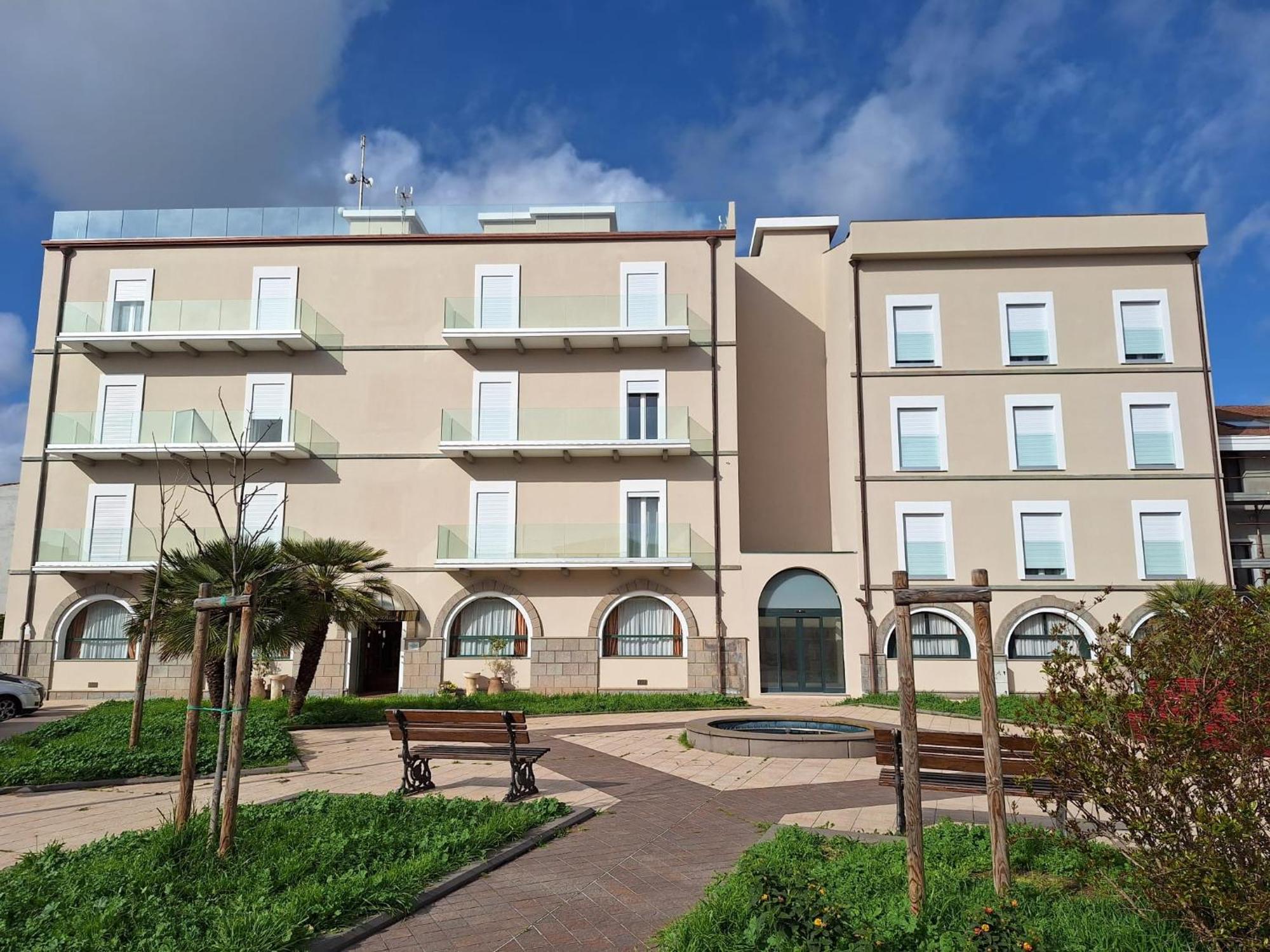 Hotel Villa Delle Rose Oristano Exterior photo