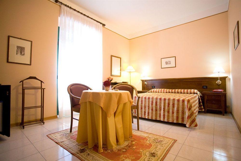 Hotel Villa Delle Rose Oristano Exterior photo