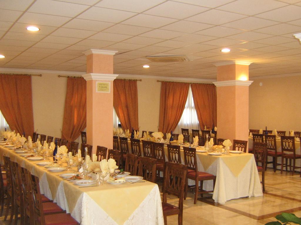 Hotel Villa Delle Rose Oristano Exterior photo
