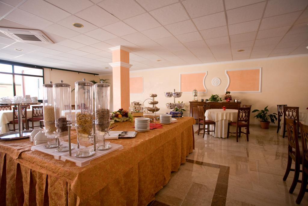 Hotel Villa Delle Rose Oristano Exterior photo